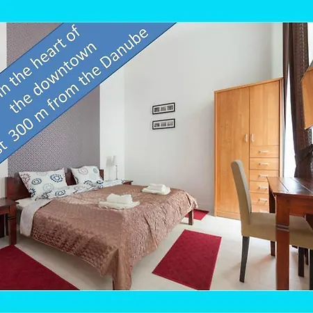 Daire Vaci Street Downtown