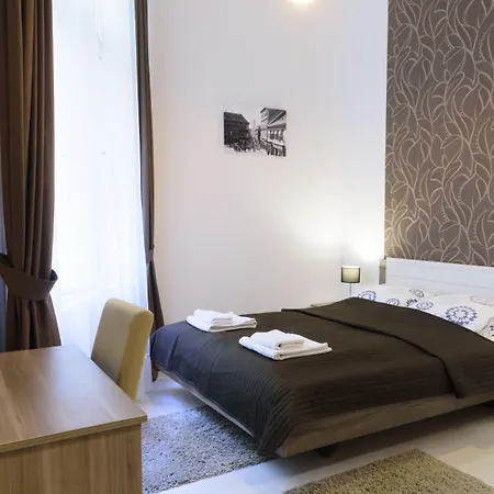 Apartment Vaci Street Downtown Budapest