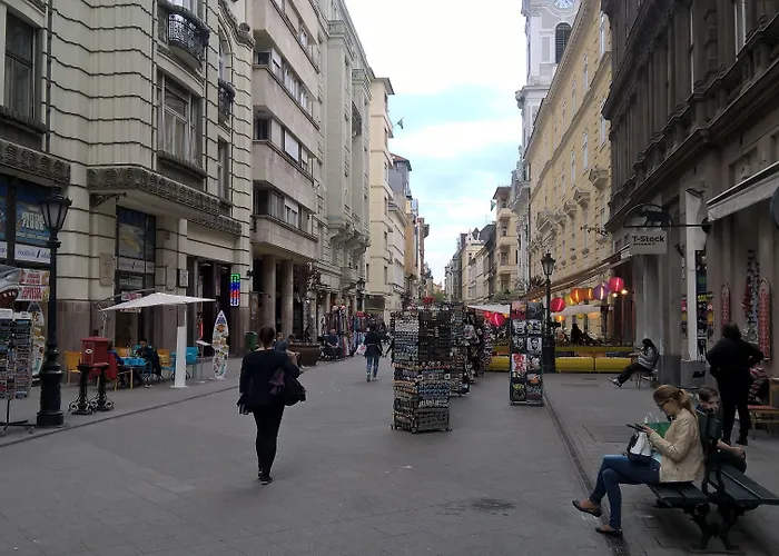 Váci Street Downtown Appartamento *