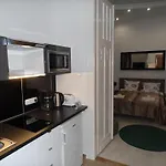 Vaci Street Downtown Apartament *